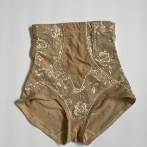 High-Waist Shaping Briefs with Floral Lace — Beige